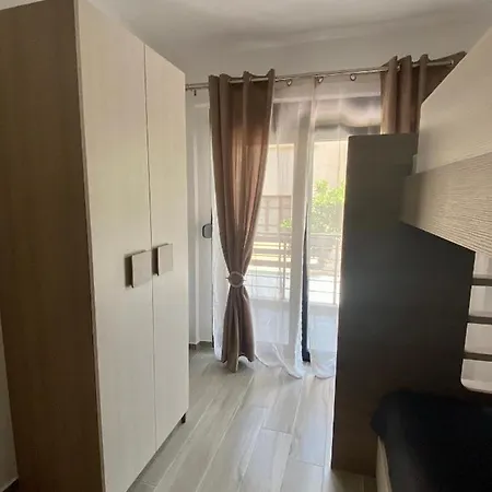 Lux Nea Kallikratia * Nea Kallikrateia